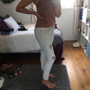 Cute white washed ripped jeans